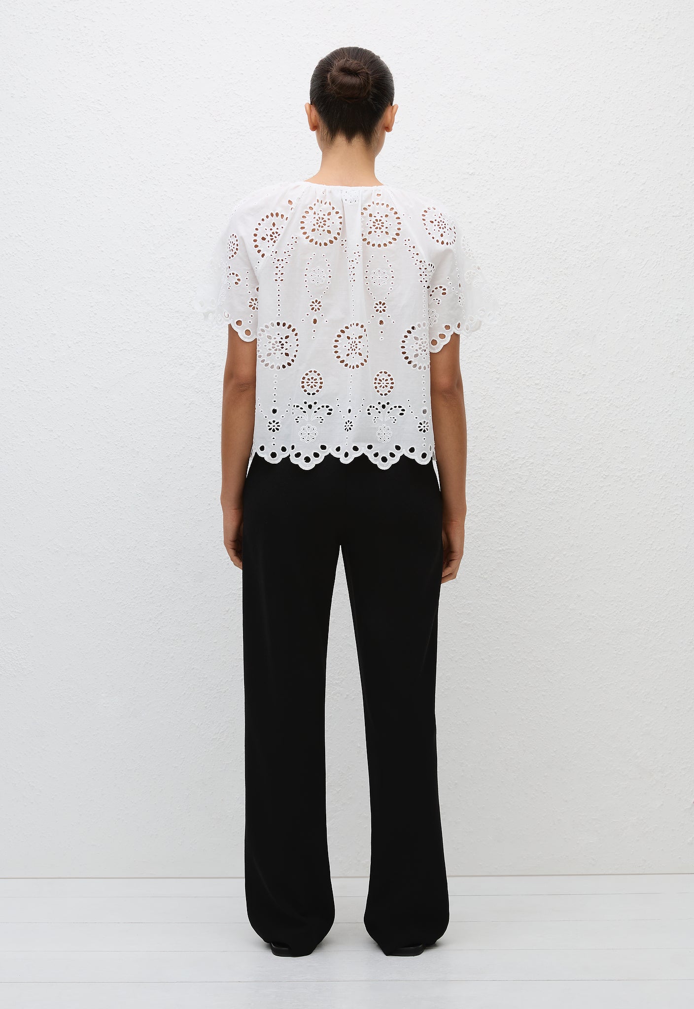 Broderie Blouse - White - Matteau