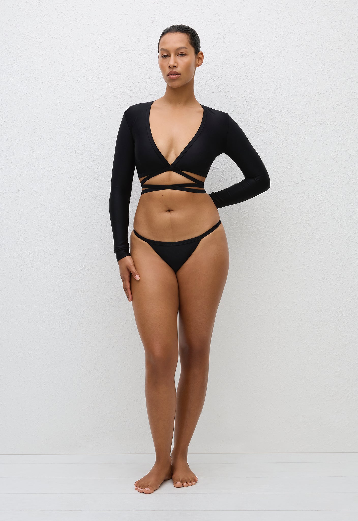 Wrap Sun Top - Black - Matteau