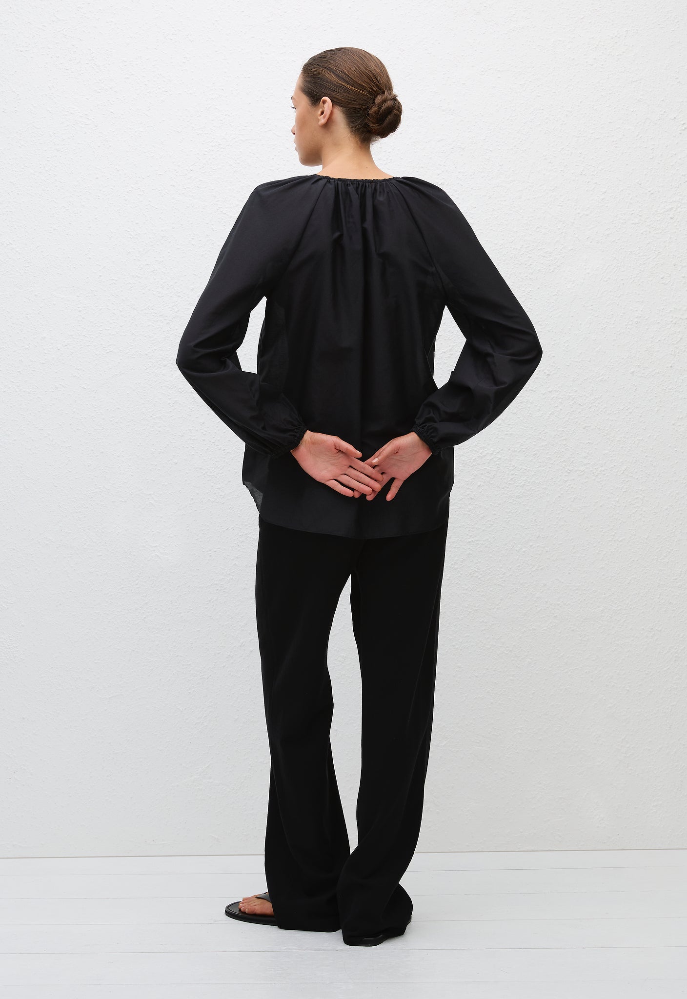 Voluminous Blouse - Black - Matteau