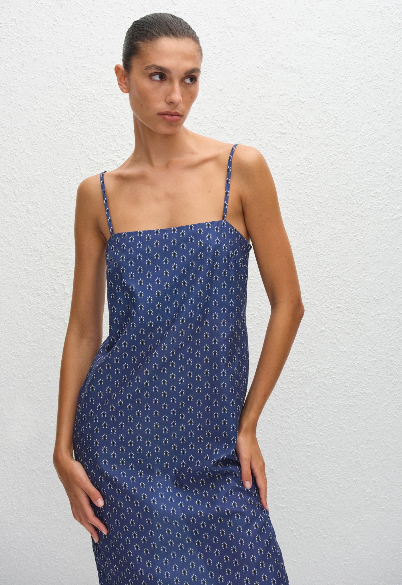 Square Shift Midi Dress - Cassis - Matteau
