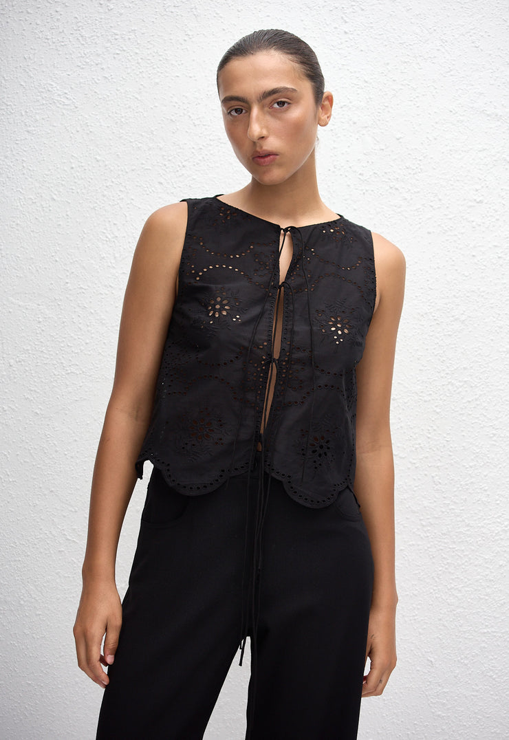 Broderie Tie Blouse - Black - Matteau