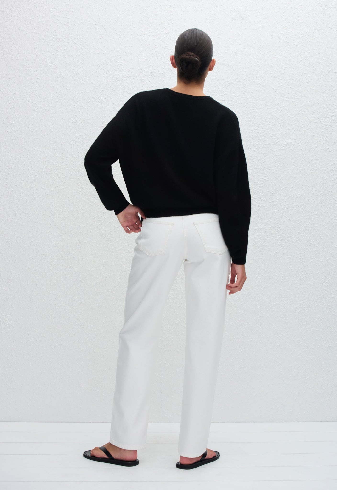 Cashmere Crew Sweater - Black - Matteau