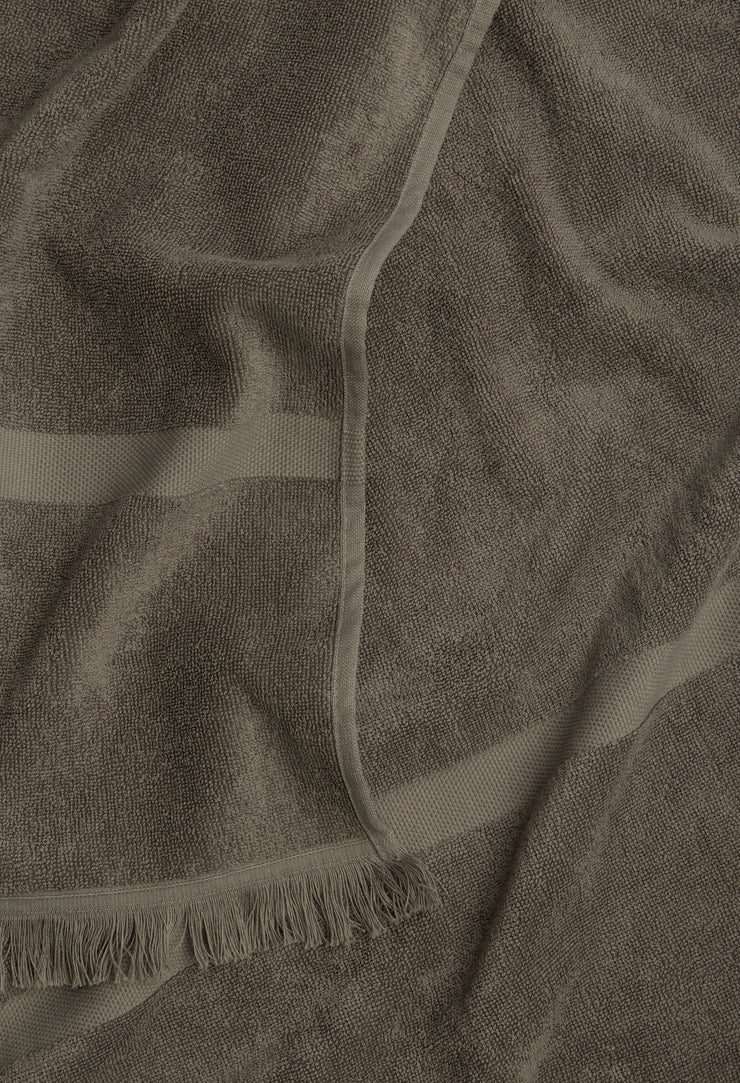 Classic Beach Towel - Taupe - Matteau
