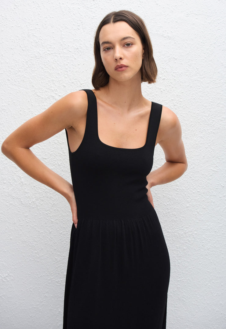 Classic Knit Dress - Black - Matteau