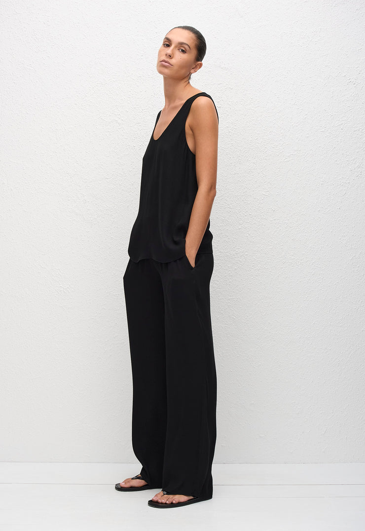 Fluid Scoop Tank - Black - Matteau