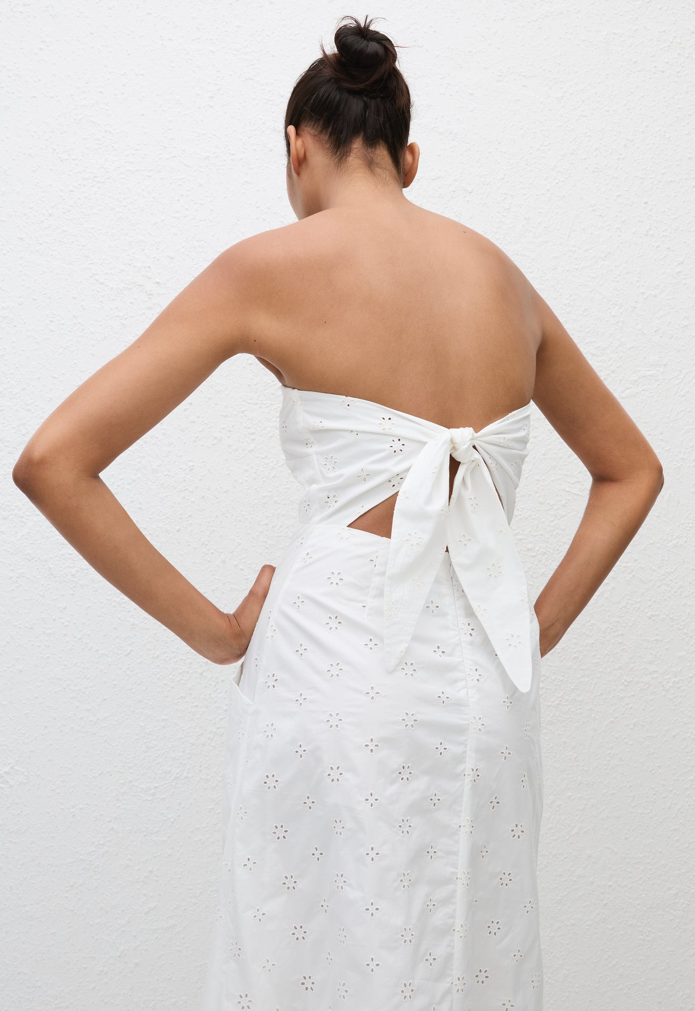 Broderie Strapless Dress - Floral Broderie (White) - Matteau
