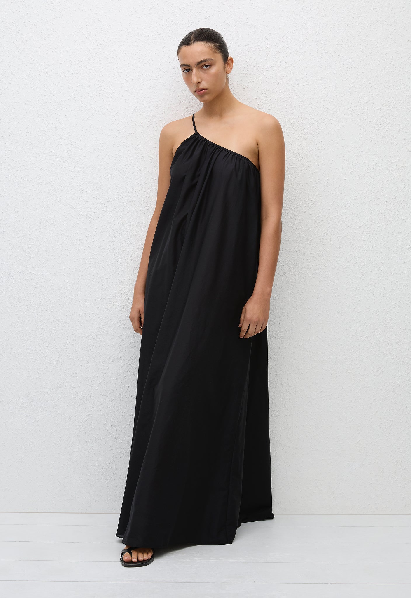 Voluminous One Shoulder Dress - Black - Matteau