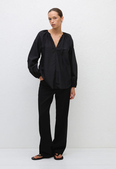 Voluminous Blouse - Black - Matteau