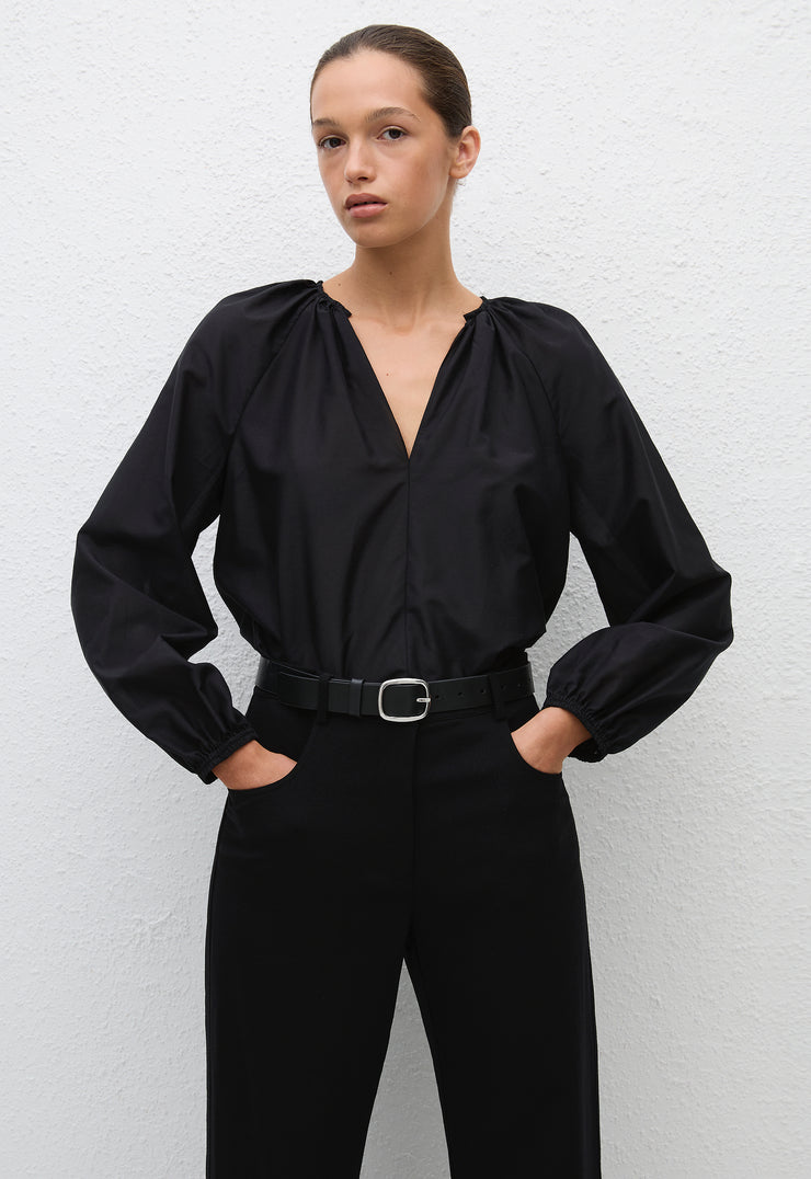 Voluminous Blouse - Black - Matteau