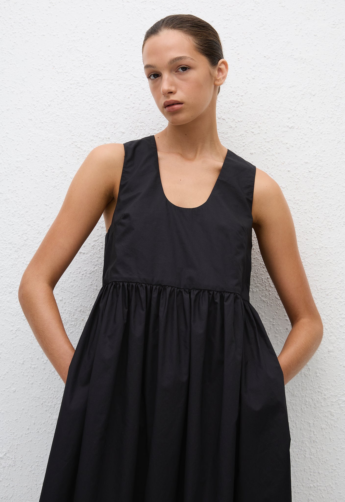 Deep U Sundress - Black - Matteau