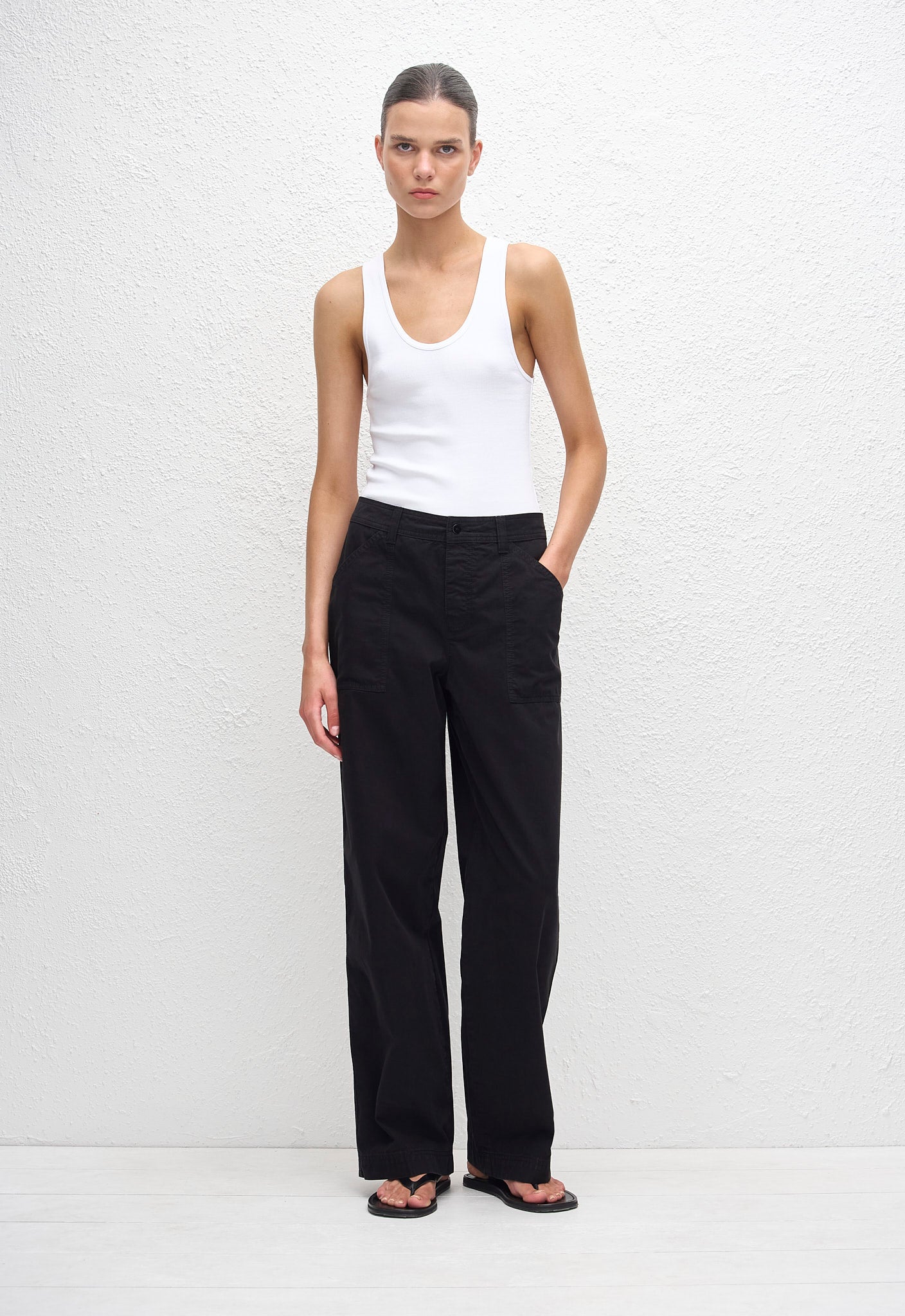 Straight Leg Cargo Pant - Black - Matteau