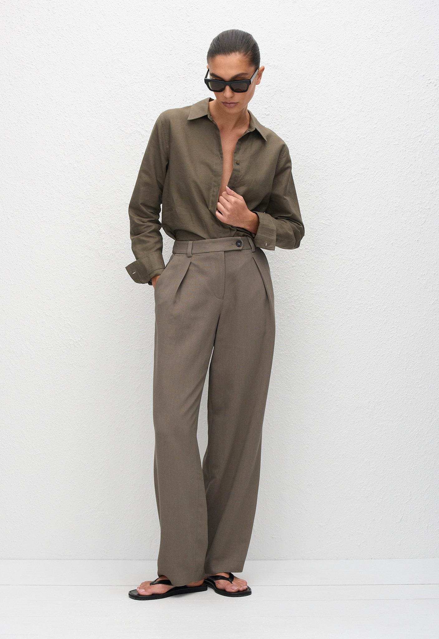 Tailored Pleat Trouser - Myrtle - Matteau
