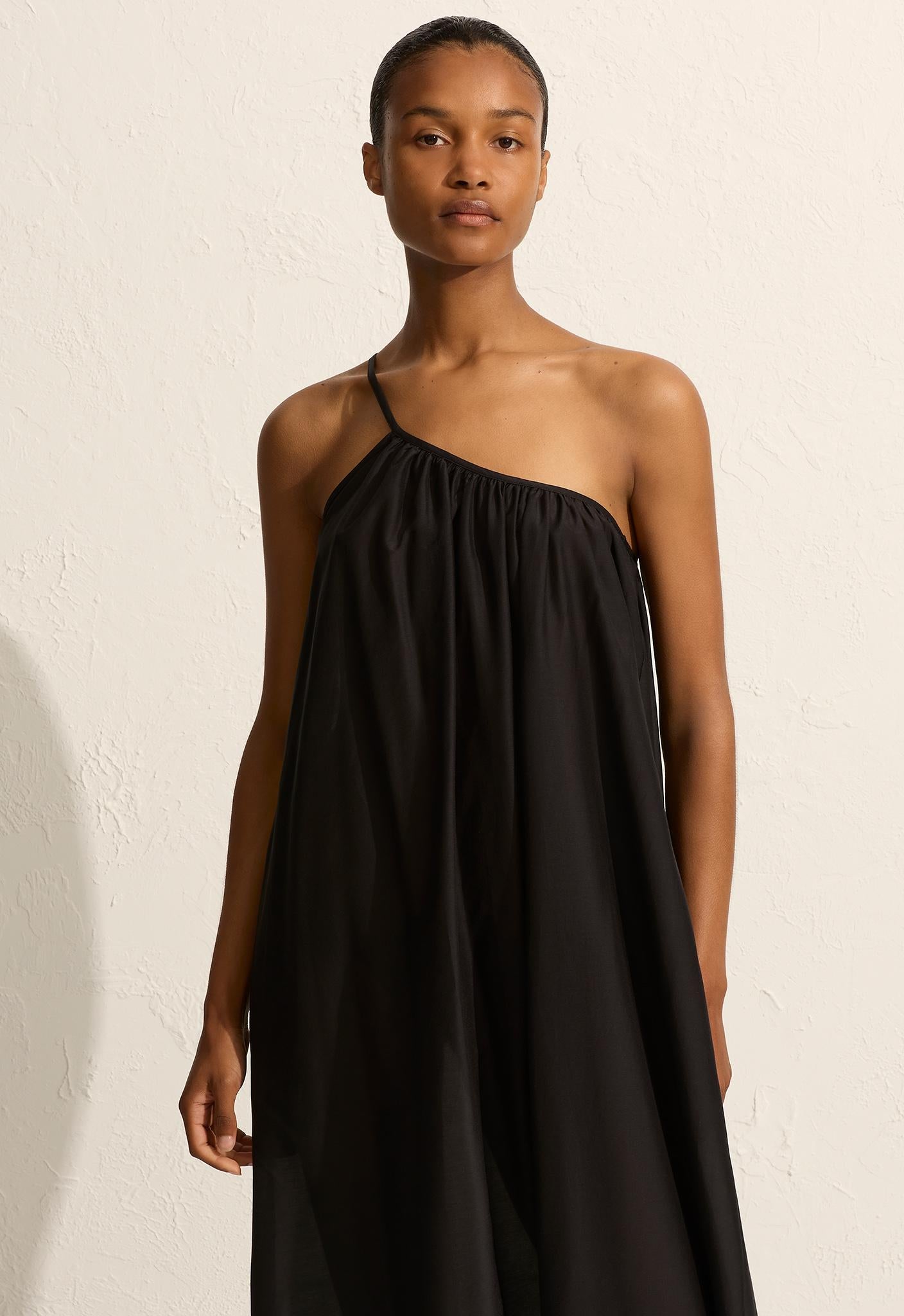 Voluminous One Shoulder Dress - Black - Matteau